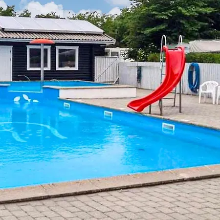 Cozy In With Heated Swimming Pool Апартаменты *